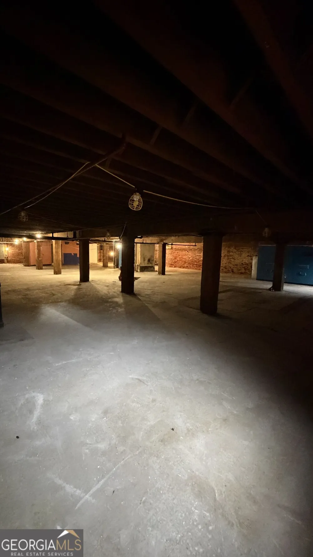 301 W Bay ST Savannah, GA 31401