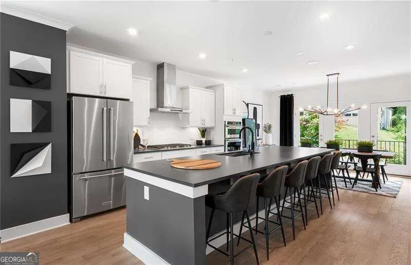 540 Ember LN NW Atlanta, GA 30318