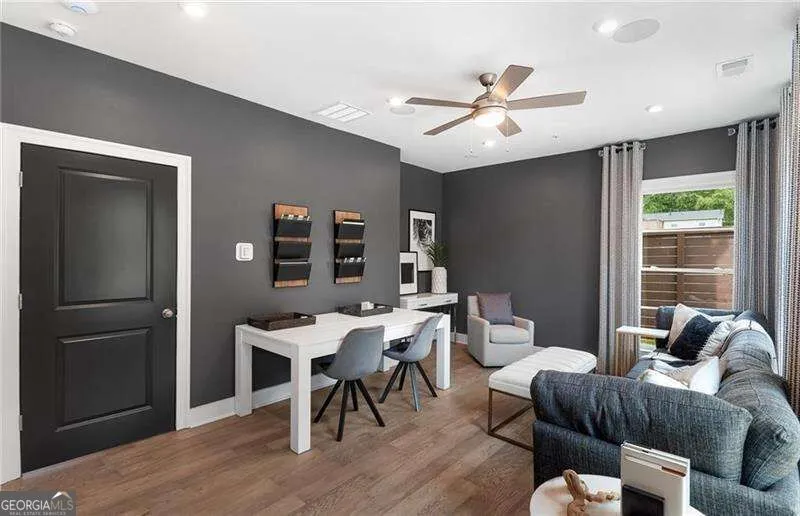 540 Ember LN NW Atlanta, GA 30318