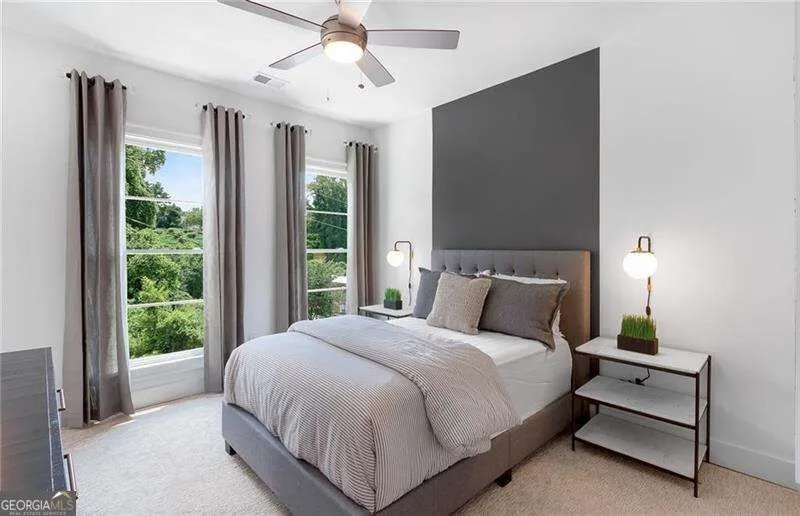 540 Ember LN NW Atlanta, GA 30318