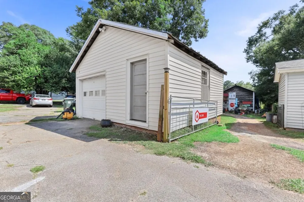 101 High ST Hogansville, GA 30230