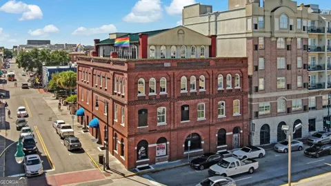 301 W Bay ST