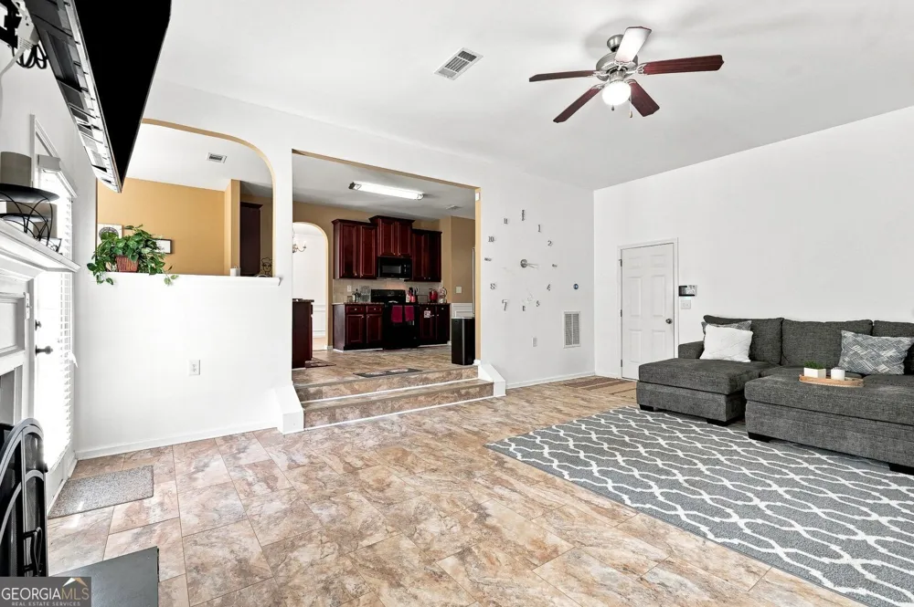 2162 Poplar Falls AVE Lithonia, GA 30058
