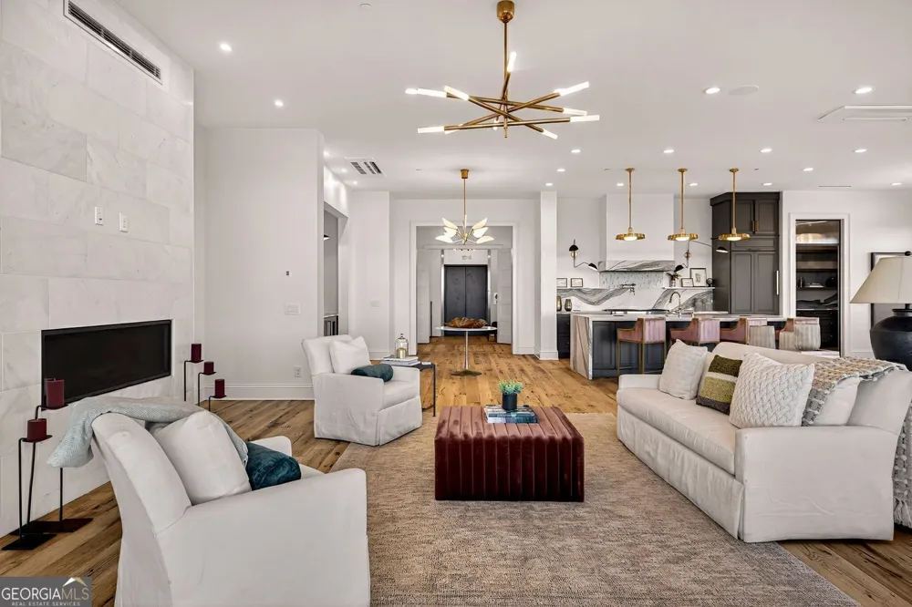 440 Geo Meyer AVE Savannah, GA 31401