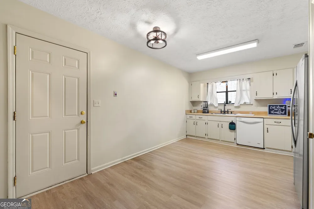 528 Raintree DR Jonesboro, GA 30238