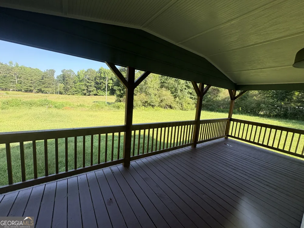 2032 Four Notch RD Carrollton, GA 30116