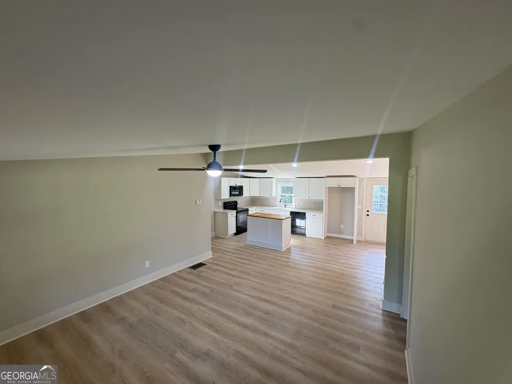 2032 Four Notch RD Carrollton, GA 30116