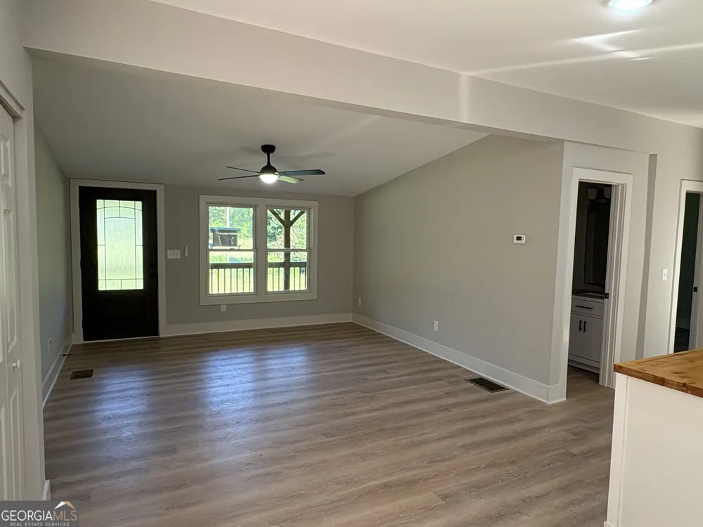 2032 Four Notch RD Carrollton, GA 30116