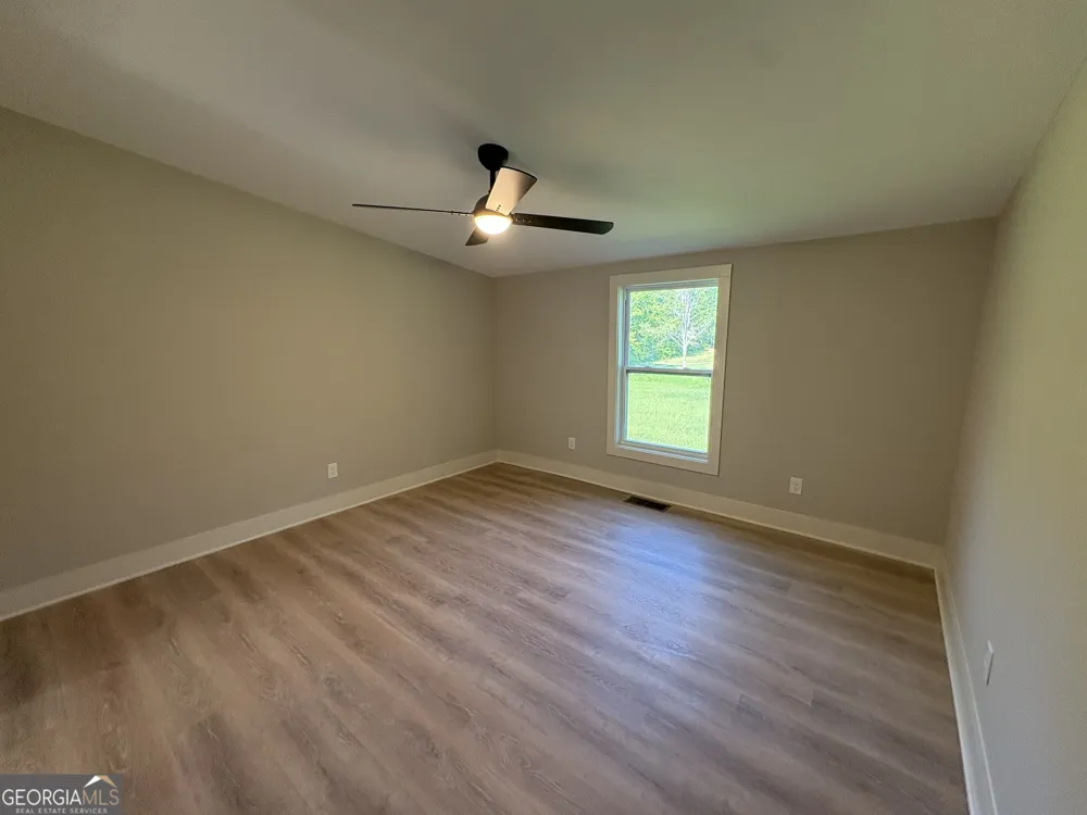 2032 Four Notch RD Carrollton, GA 30116