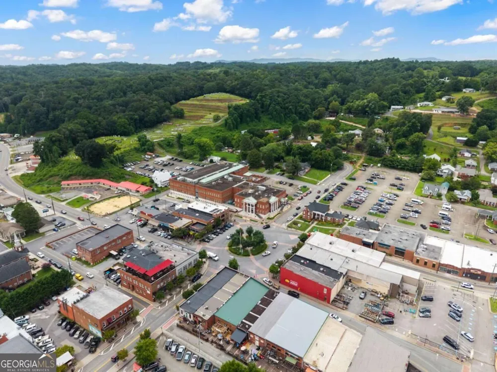 41 North AVE Ellijay, GA 30540