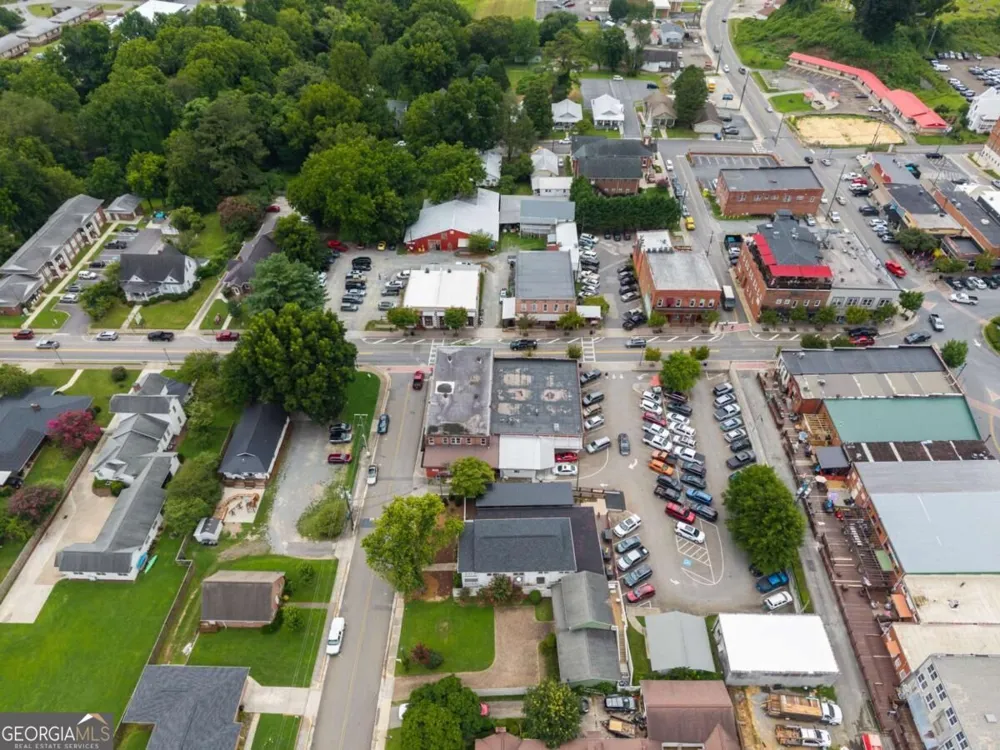 41 North AVE Ellijay, GA 30540