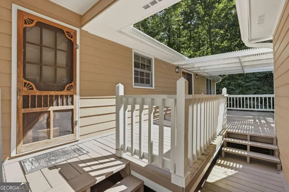 724 Clarke TRL Dacula, GA 30019