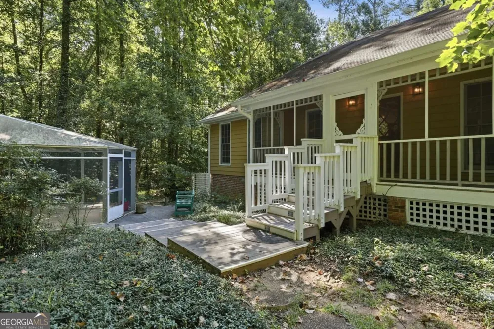724 Clarke TRL Dacula, GA 30019