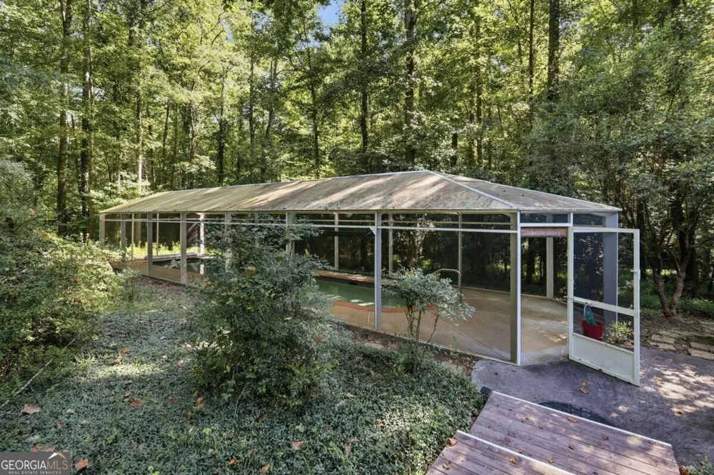 724 Clarke TRL Dacula, GA 30019