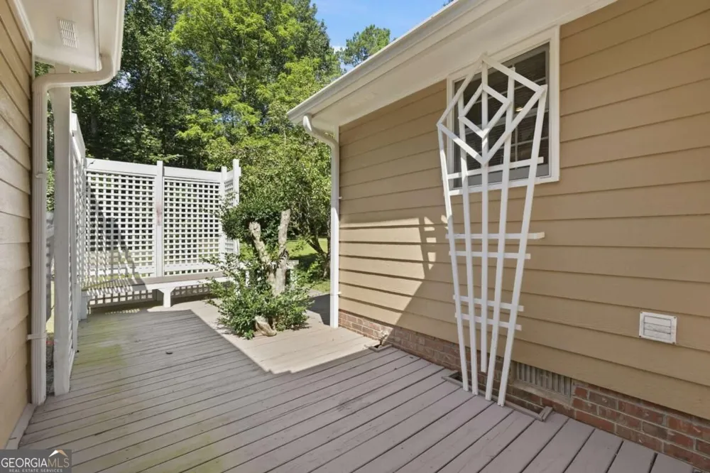 724 Clarke TRL Dacula, GA 30019