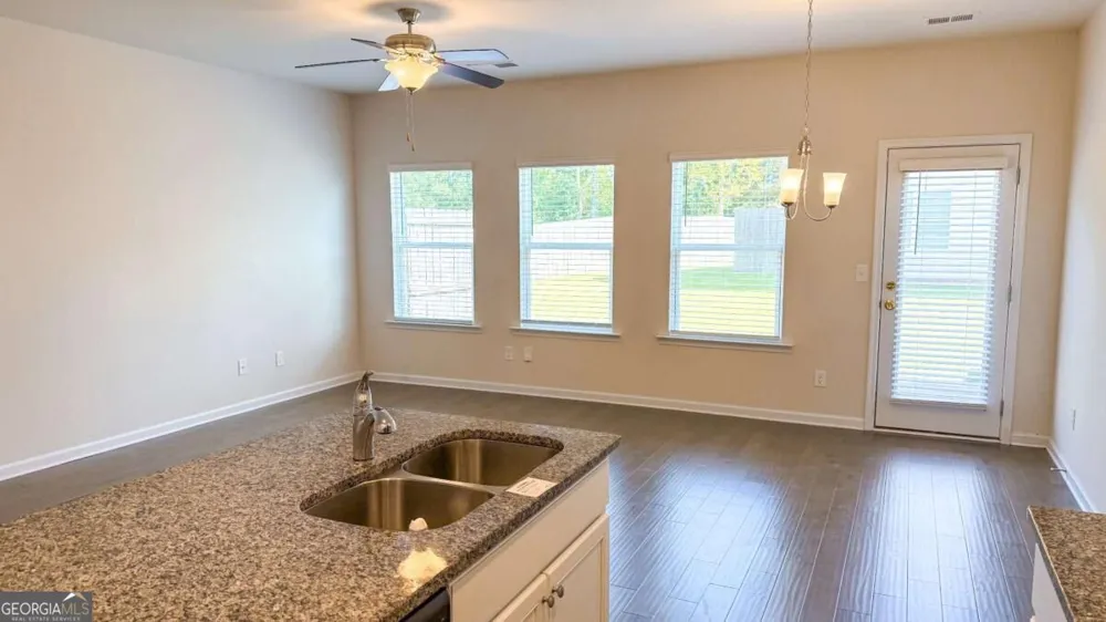 3472 Lakeview CRK Lithonia, GA 30038