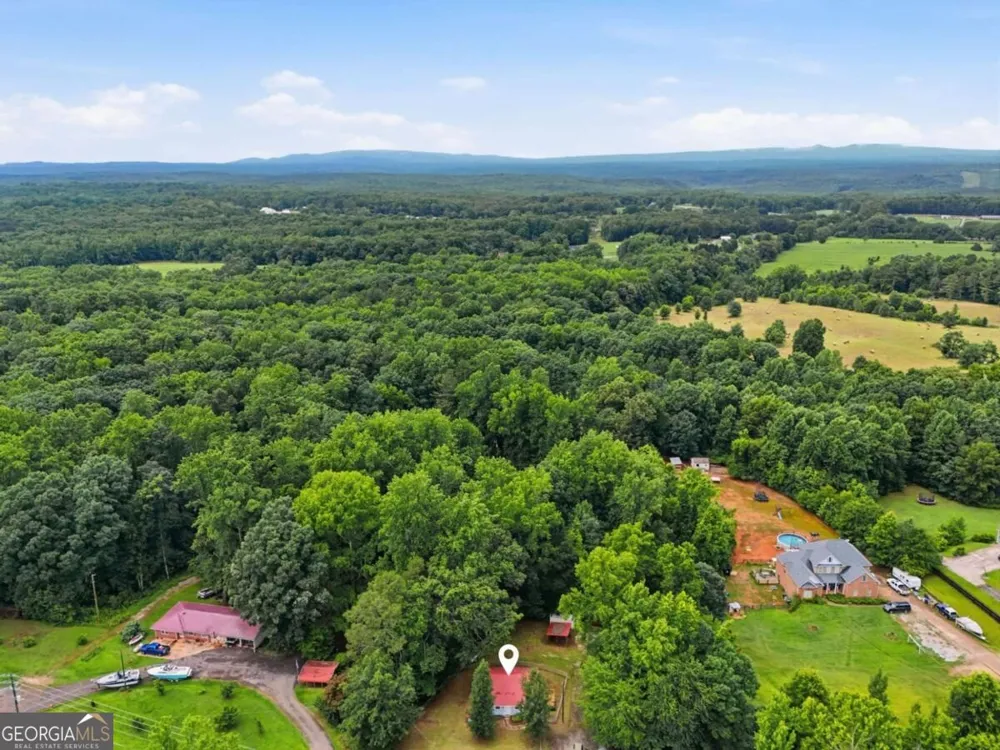 6815 Bannister RD Cumming, GA 30028