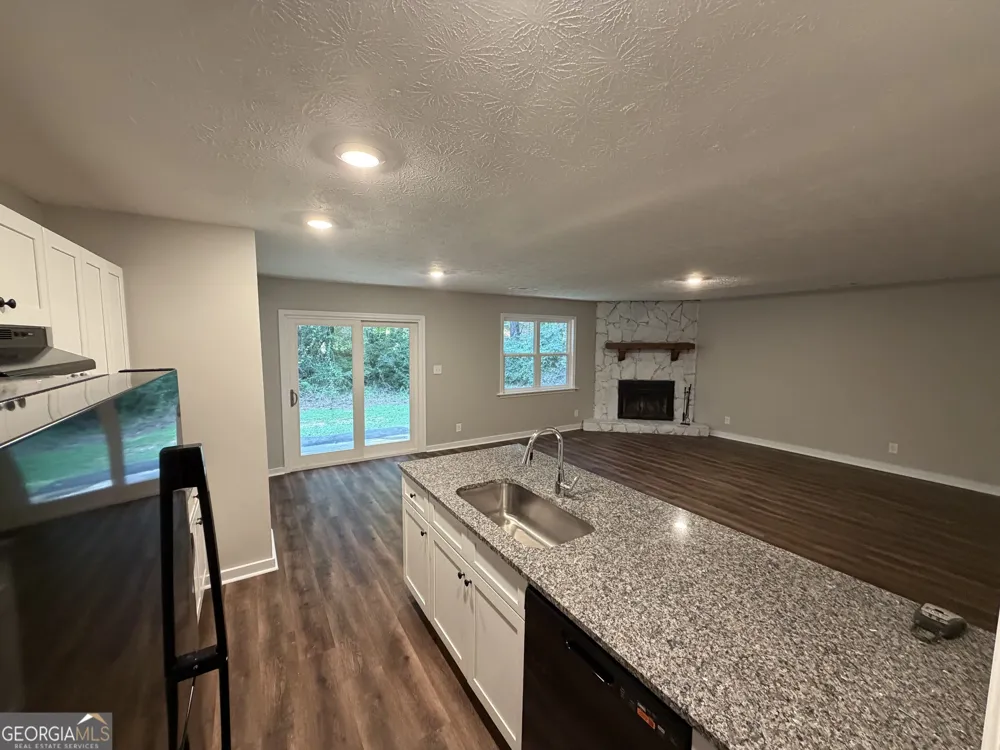 613 Blue Flag LN Fairburn, GA 30213