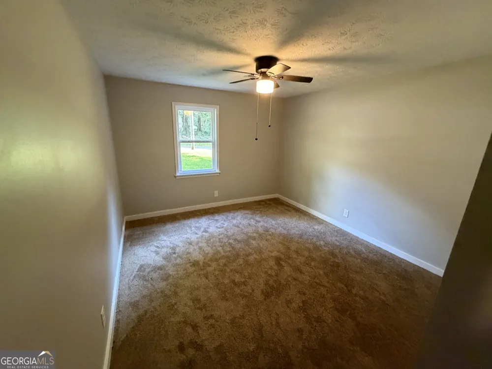 613 Blue Flag LN Fairburn, GA 30213