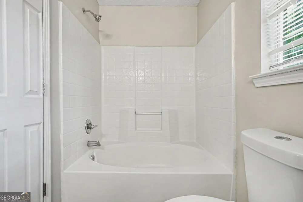 495 Robin RD Covington, GA 30016