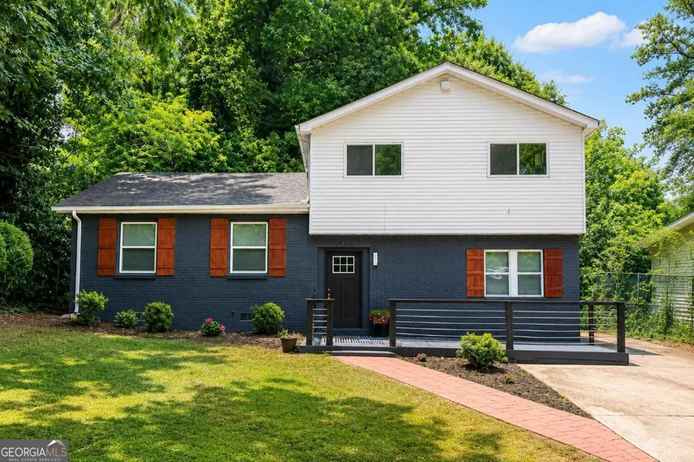 2247 Green Forrest DR Decatur, GA 30032