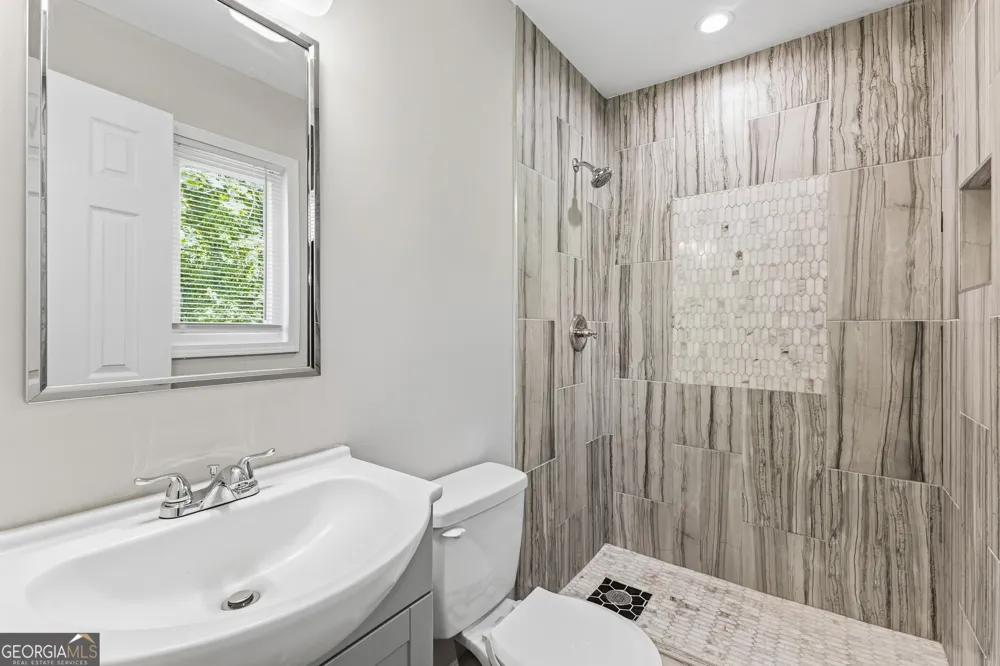 2247 Green Forrest DR Decatur, GA 30032
