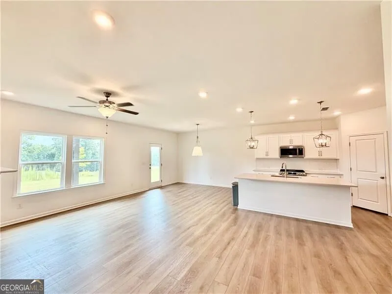 215 Foxhill DR Dawsonville, GA 30534