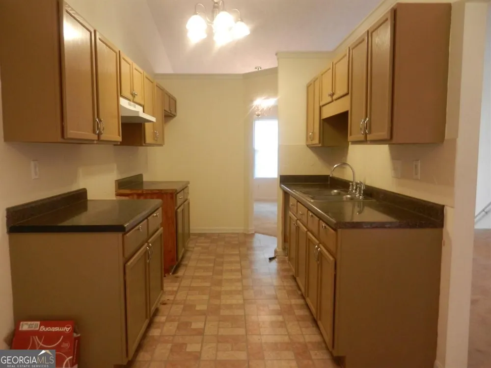 2506 Kris XING Ellenwood, GA 30294