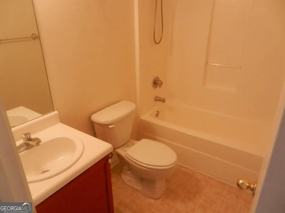 2506 Kris XING Ellenwood, GA 30294