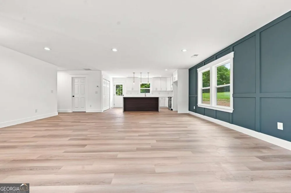 72 Hunt ST Hiram, GA 30141