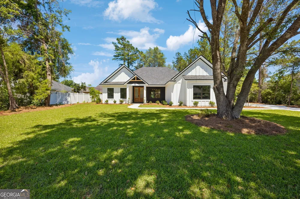 102 Tidewater CIR Kingsland, GA 31548
