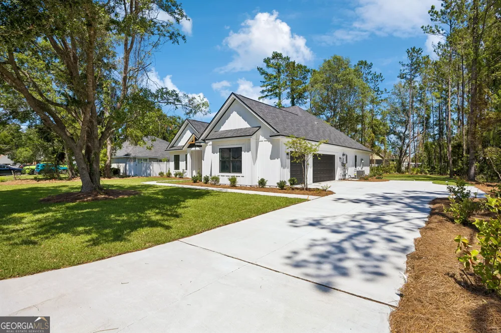 102 Tidewater CIR Kingsland, GA 31548