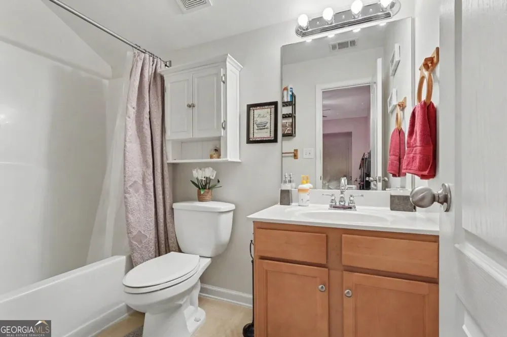8001 Gossamer DR Fairburn, GA 30213