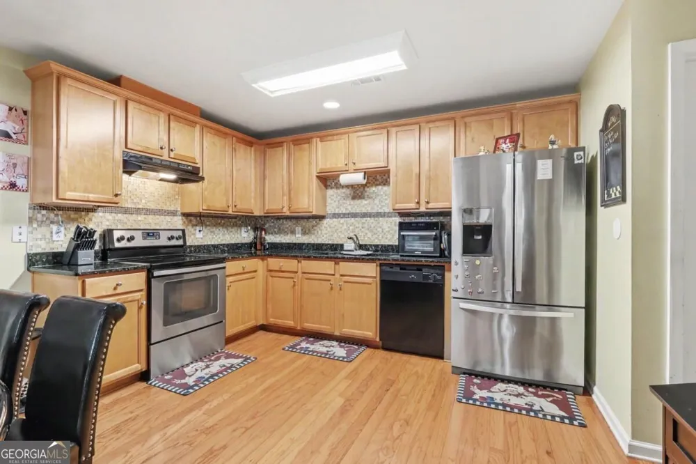 8001 Gossamer DR Fairburn, GA 30213