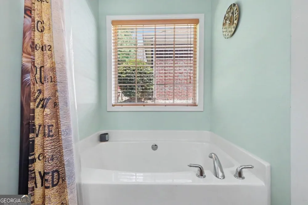 8001 Gossamer DR Fairburn, GA 30213