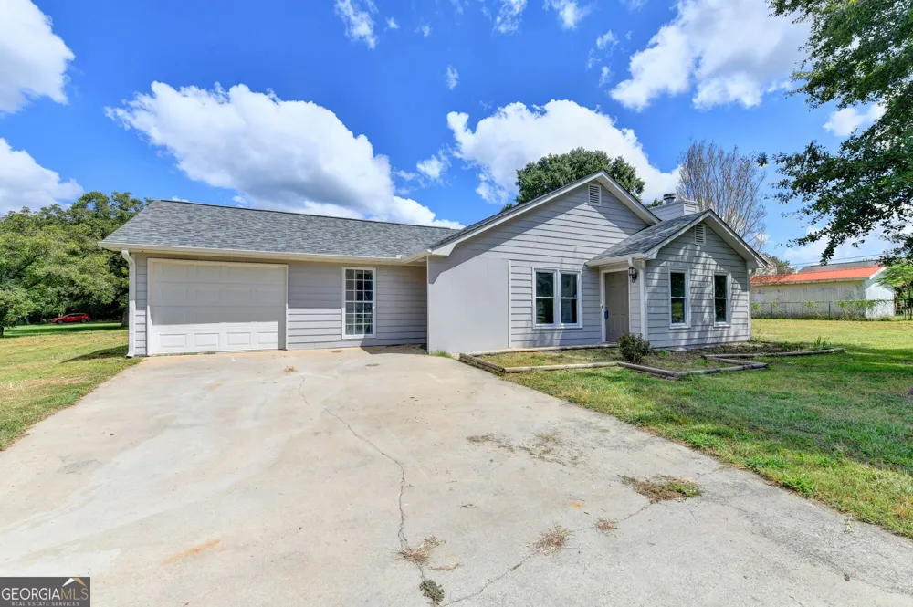 2725 Milton Bryan DR Loganville, GA 30052