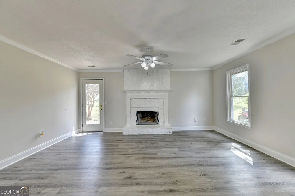 2725 Milton Bryan DR Loganville, GA 30052