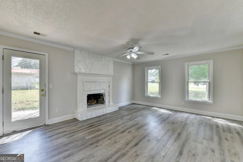 2725 Milton Bryan DR Loganville, GA 30052