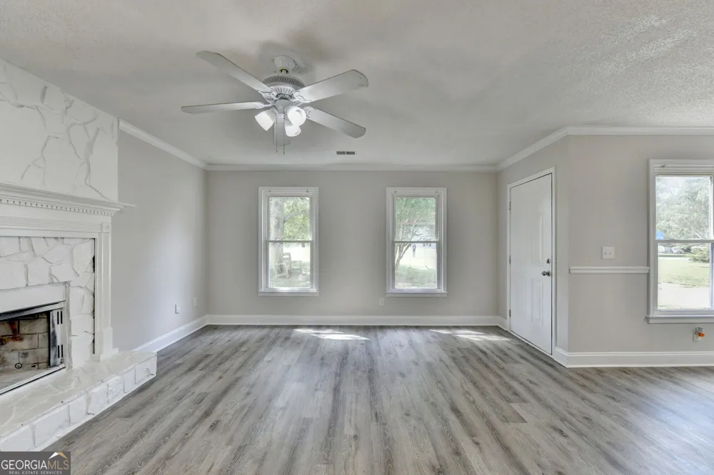 2725 Milton Bryan DR Loganville, GA 30052
