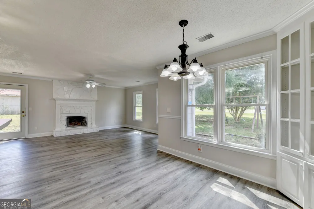 2725 Milton Bryan DR Loganville, GA 30052