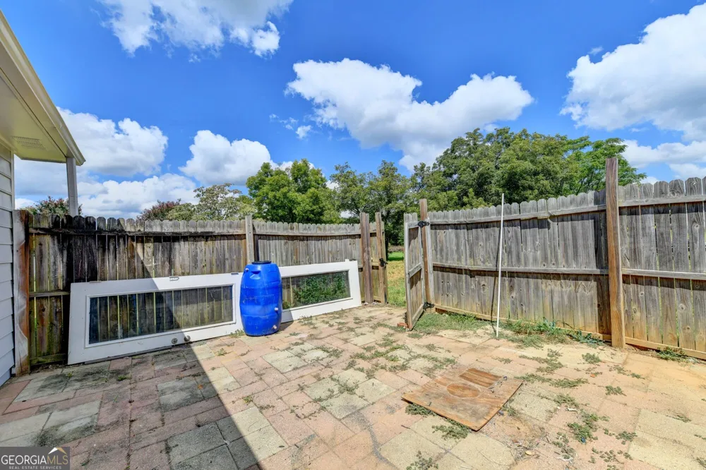 2725 Milton Bryan DR Loganville, GA 30052