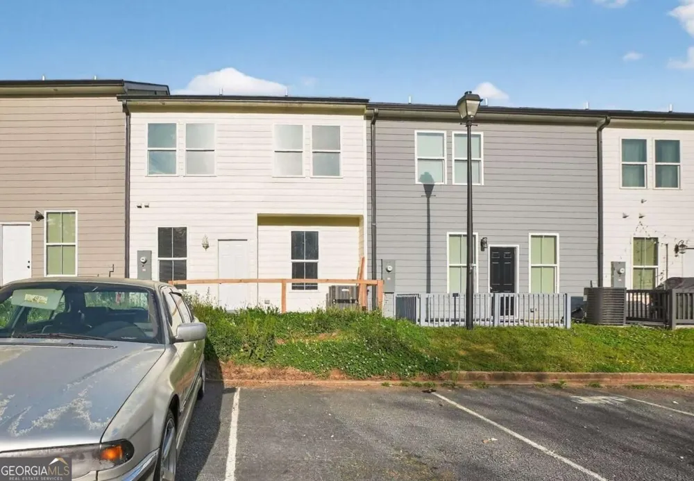 4011 Redan RD Stone Mountain, GA 30083