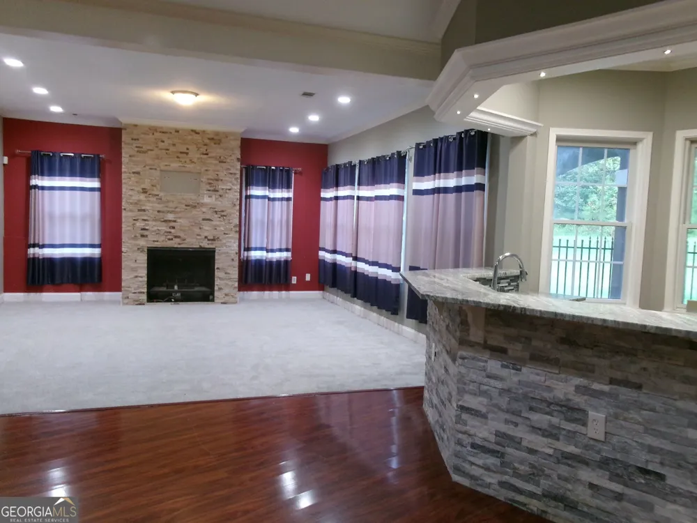 910 Woodward Park DR Suwanee, GA 30024