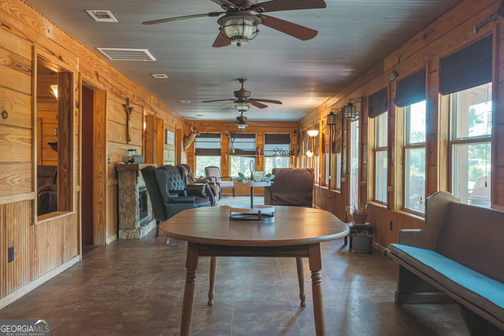 3733 Oak Hill RD Blackshear, GA 31516