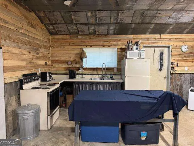 465 County Rd 506 Centre, AL 35960