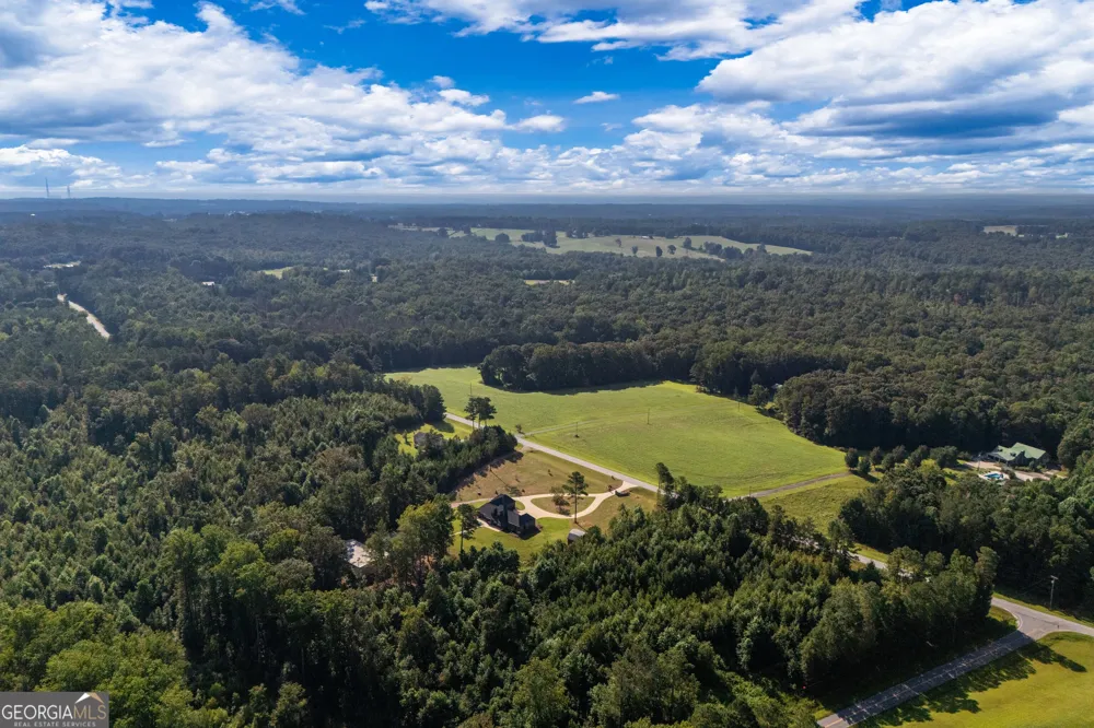 1360 Gum Creek Airport RD Roopville, GA 30170