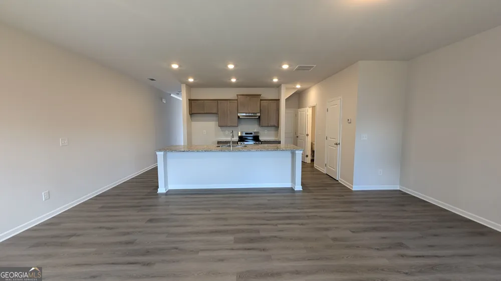 517 Hayes LN Canton, GA 30115