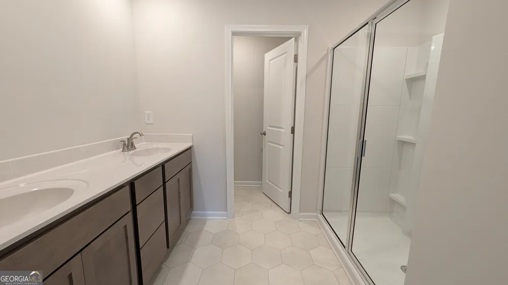 517 Hayes LN Canton, GA 30115
