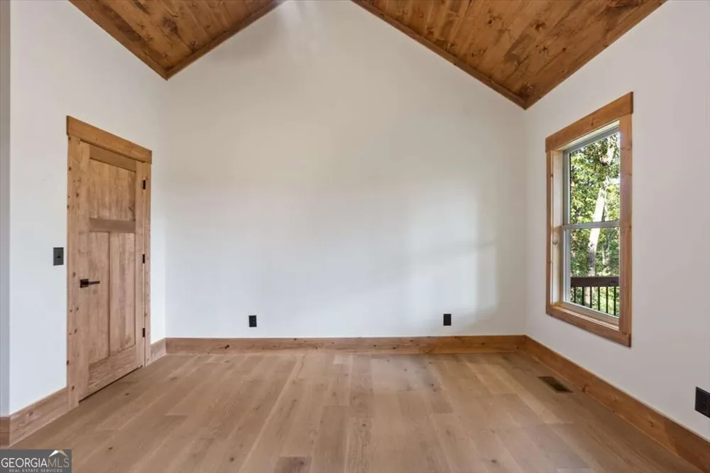 235 Parnell DR Ellijay, GA 30540