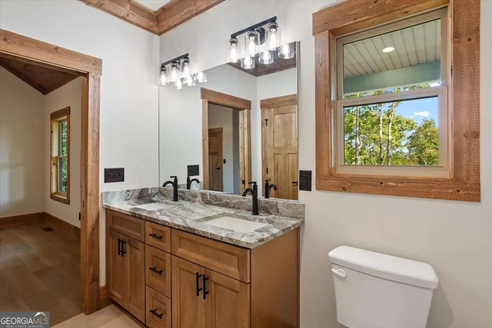 235 Parnell DR Ellijay, GA 30540